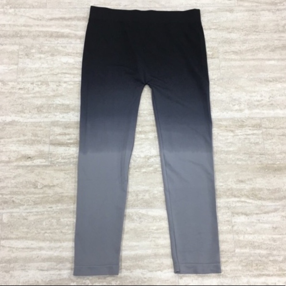 Zaney Threads Ombre Ankle Leggings